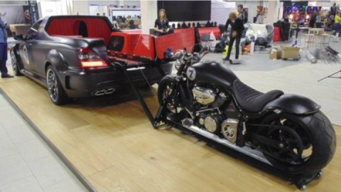 Russian made Mercedes S Classe Pick-up ??