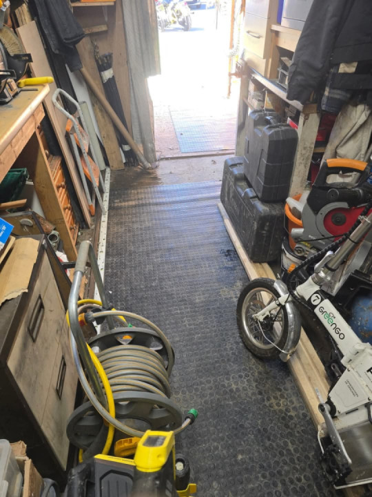 Garage tidy and bikes back in, now to sort the van out!!