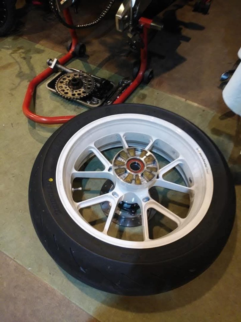 I got a 32mm socket specifically for the axle
