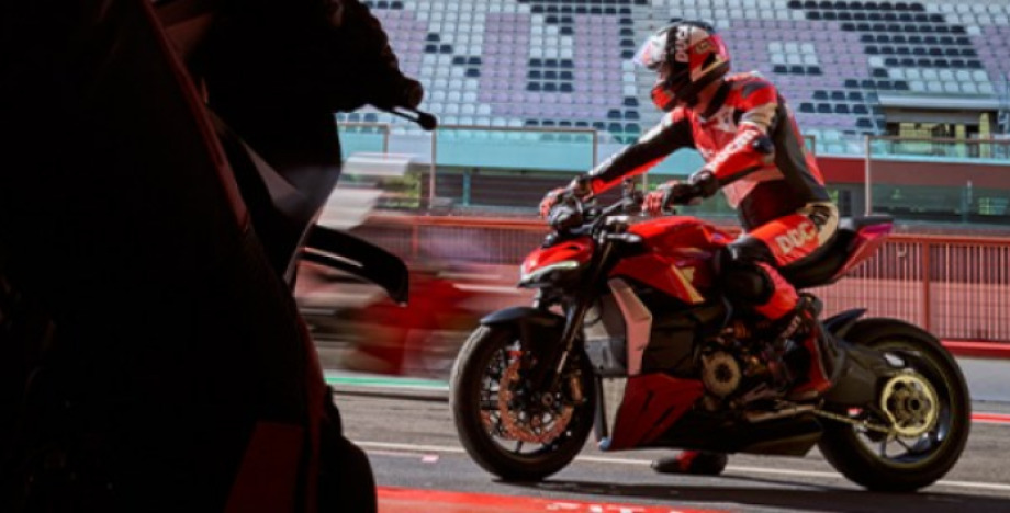 Ducati Silverstone Track Day