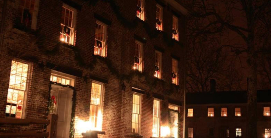 ALLAIRE CHRISTMAS LANTERN TOURS