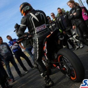 Cornering School for all riders and categories with Superbike-Coach