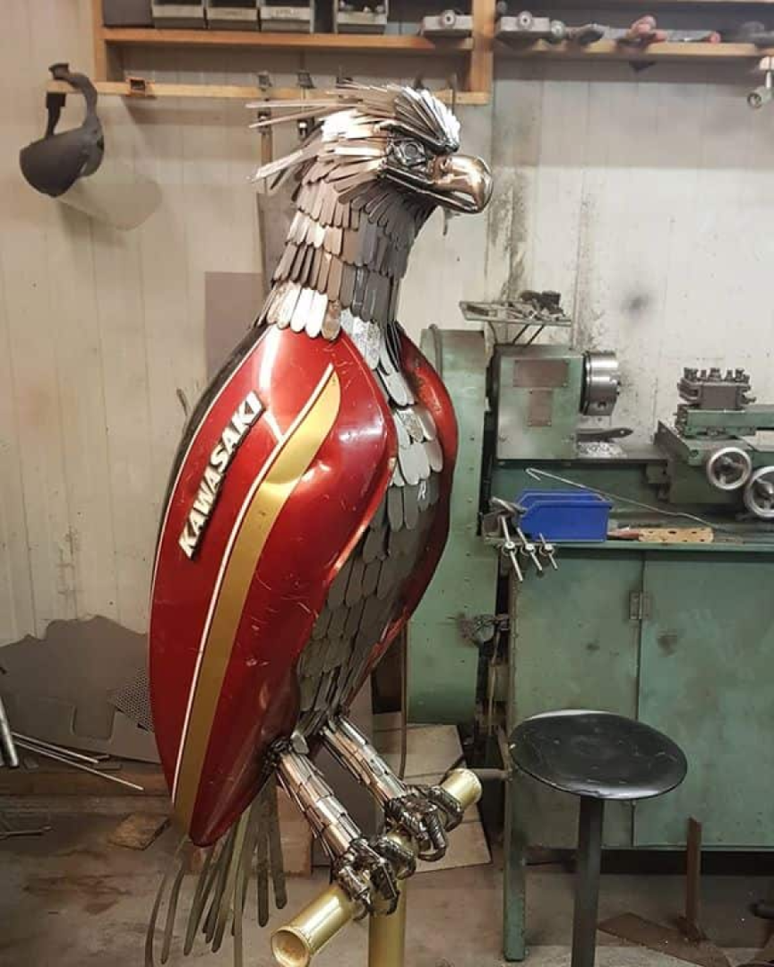 Artist Recycle Old Motorbike Parts Into Scrap Metal Animal Sculptures |  Steampunk Tendencies