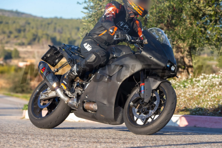 KTM RC990 Spotted Testing, Launch Likely In 2024