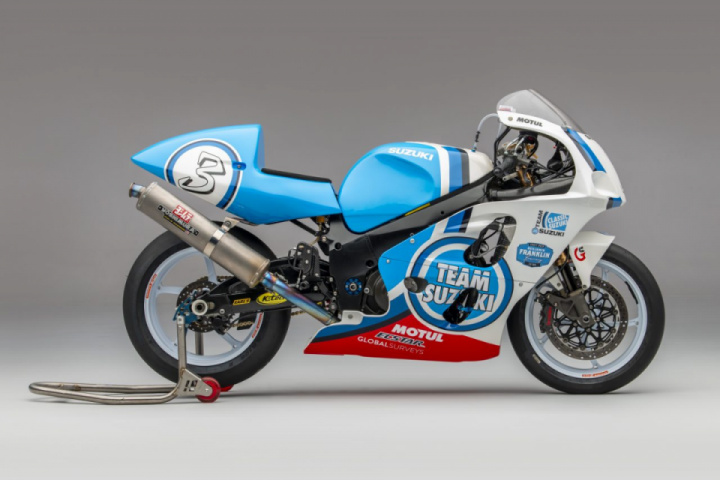 Team Classic Suzuki reveals stunning GSX-R750 SRAD racer!