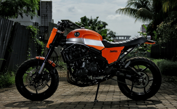 Kawasaki Versys 650 ’13 "THE JERK" by Studio Motor