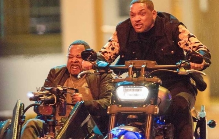 Will Smith and Martin Lawrence in a motorcycle scene for “Bad Boys 3”