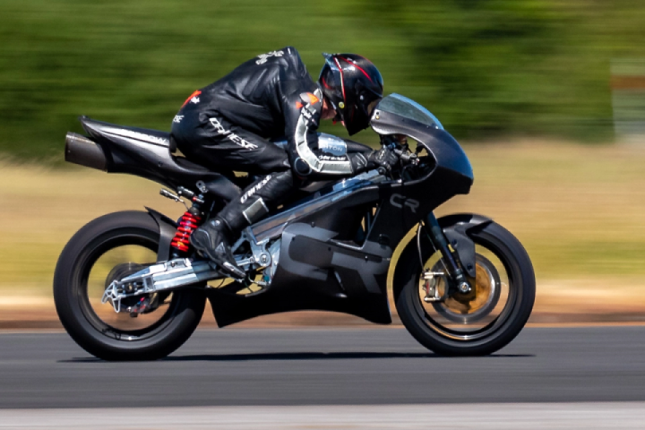 Guy's 200mph rotary bid: Martin takes Crighton CR700W to over 180mph | MCN