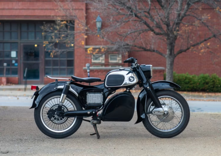 Turning the 1967 Honda CA160 into an Electric Motorcycle