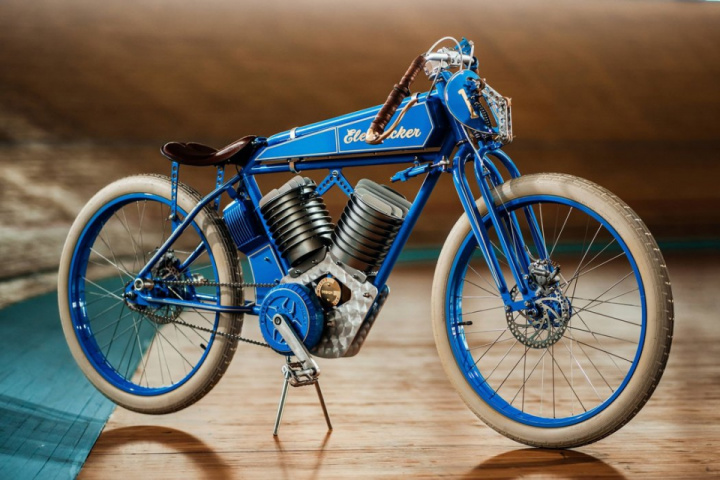 THIS VINTAGE-INSPIRED RACING BIKE REINCARNATES AS A FULLY ELECTRIC, MODERN DAY TWO-WHEELER