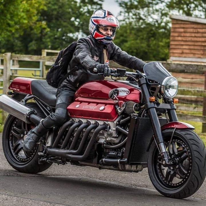 Millyard Viper 8000cc V10: 500hp Monster Motorcycle