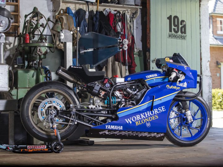 Workhorse Speed Shop: race bike Yamaha XSR700 Sakura