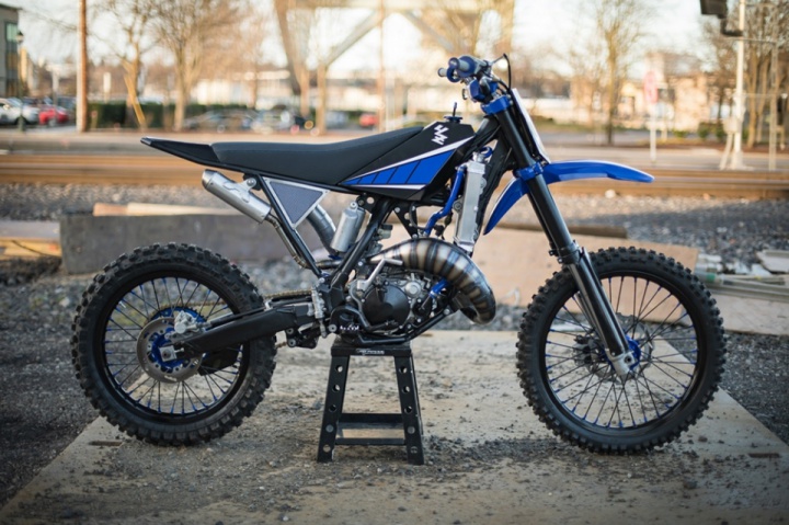 Yamaha YZ125 The Blue Duck by Max Miille