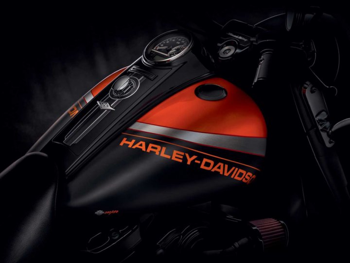 Harley-Davidson launches limited custom paint sets