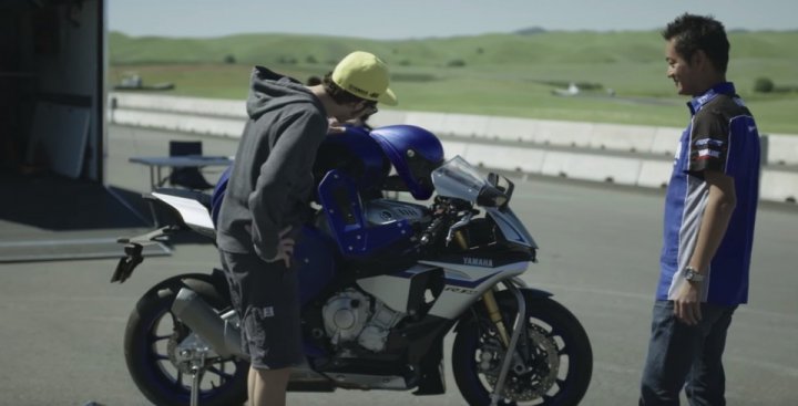 Yamaha Motobot vs VR46