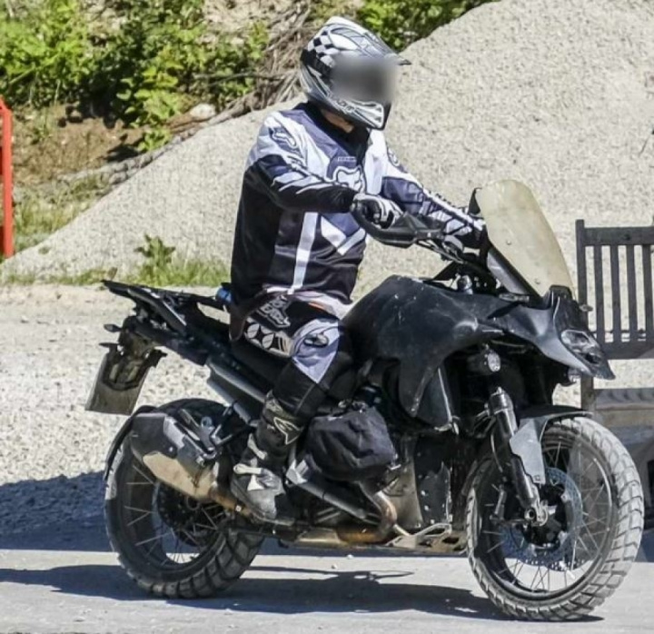 New 2023 BMW R1300GS, first pics.
