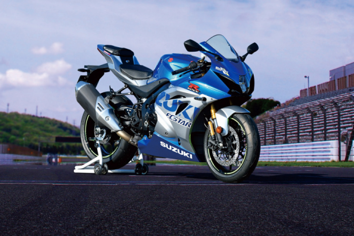 Suzuki released the GSX-R1000R Limited Edition motorcycle in retro style