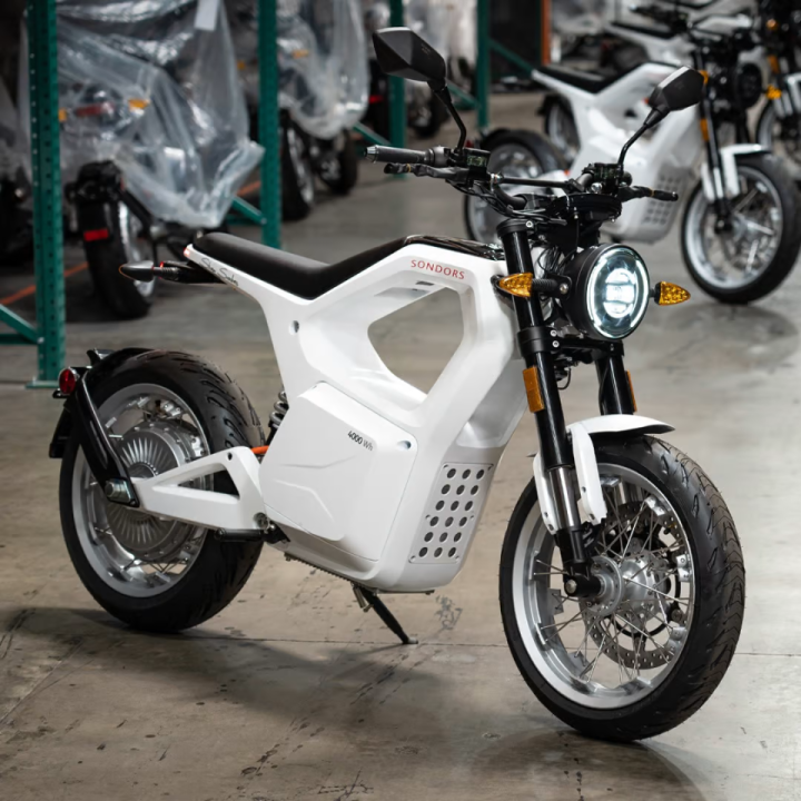 The Metacycle is now available in an Arctic (white) color option