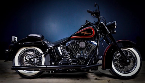 Melk’s custom back us to 1930s with  Harley-Davidson Deluxe Harkens