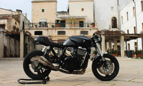 This Kawasaki ZRX1100 Was Subjected to a Radical Makeover