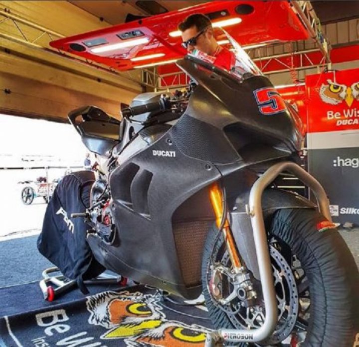 2019 Ducati Panigale V4 R Spied