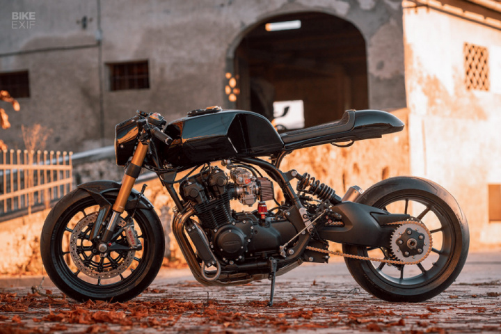 A hot-rodded Honda CB900 with Ducati parts
