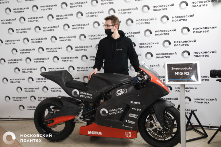 Moscow Poly introduced electric motorcycle MIG R2