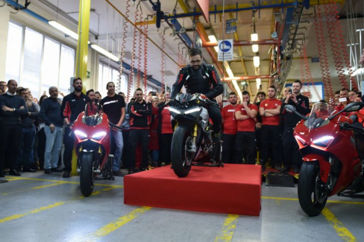 The first Ducati Panigale V4 arrived in dealerships Europe