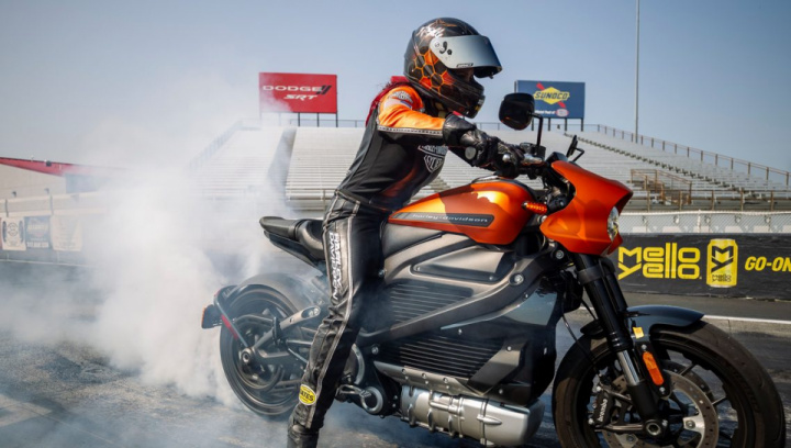 Harley-Davidson LiveWire Sets Record for the Quickest Eighth-Mile and Quarter-Mile Drag Time
