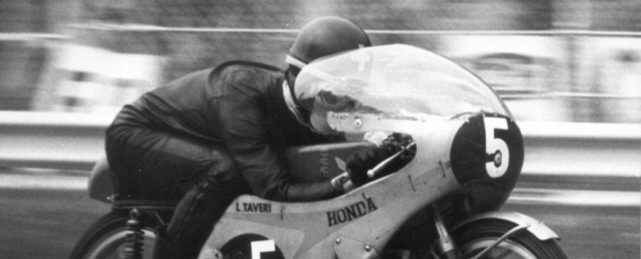 Three-time motorcycle racing champion Luigi Taveri passed away at 88