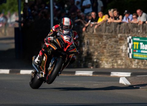 THURSDAY PRACTICE SESSION AT THE ISLE OF MAN TT