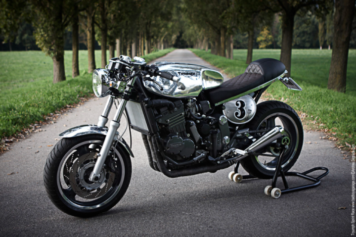 Triumph Sprint 900 Cafe Racer