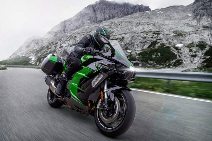 New sport-GT 2022: Kawasaki H2 SX, always more techno!