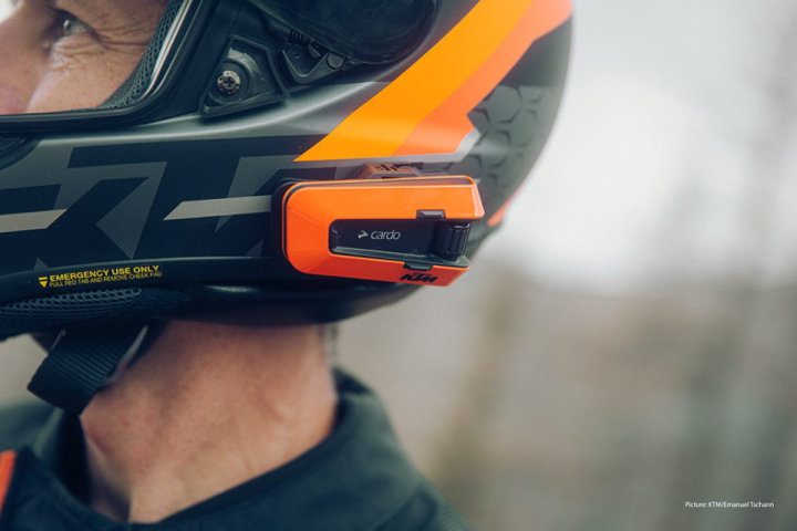Form a pack: link-up on the road with the new ‘KTM PACKTALK EDGE’