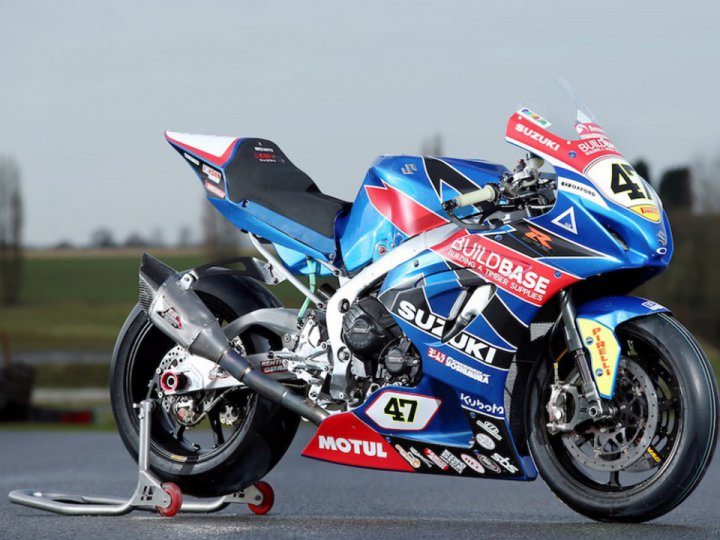 Buildbase Suzuki unveil 2018 British Superbike colours