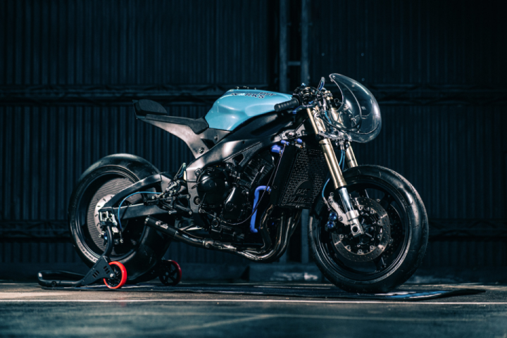 Custom Yamaha YZF-R1 “Blue Ghost” Is Animated by Playful Pac-Man Imagery
