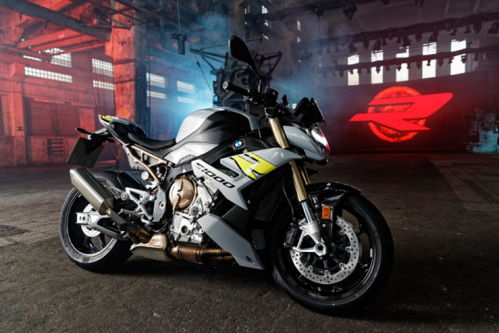 BMW Motorrad will launch its second generation S1000R in May 2021