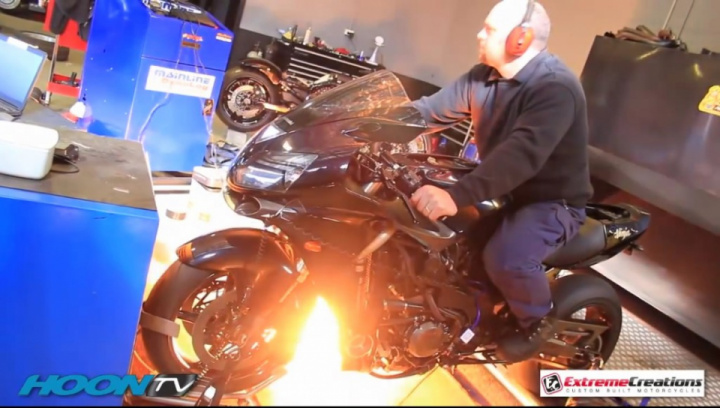 Watch the 507 bhp Kawasaki ZX12R spit flames on the dyno
