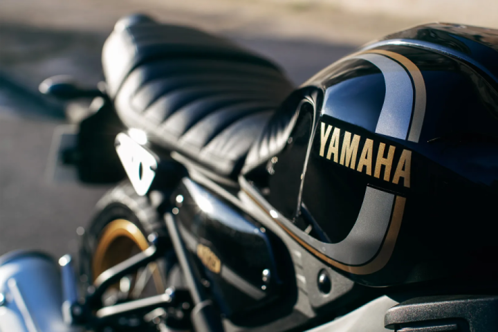 2023 Yamaha XSR125 Legacy First Look: Retro Beginner Motorcycle