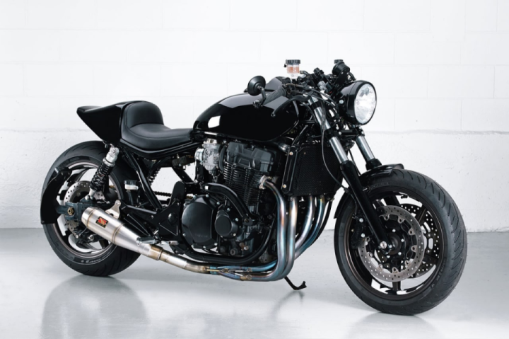 BLACK HOLE FUN. Mike Andrew’s Wicked Honda CB1300 Muscle Racer