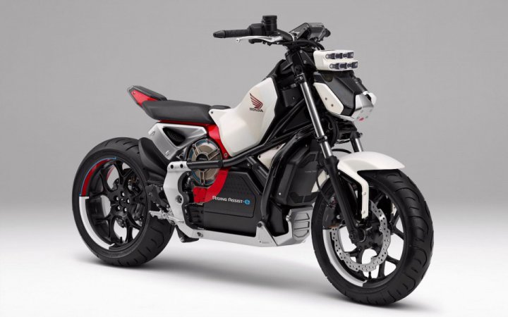 Honda introduces ‘Riding Assist-e’ self-balancing electric motorcycle