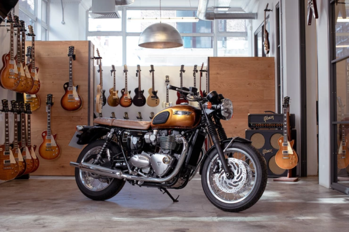 The 2022 Distinguished Gentleman's Ride Top Prize Is An Epic Guitar and Triumph Bonneville Combo