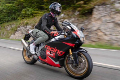 French Blogger Turn His Aprilia RSV4 Into The Iconic RS250