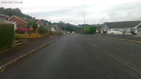 1 MINUTE FROM HOME